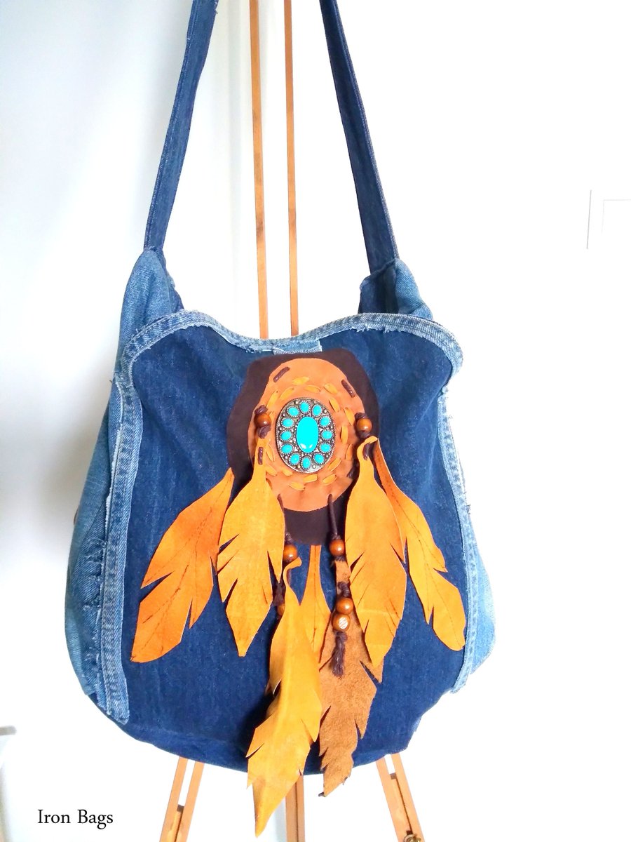 JustineArt8's tweet photo. New denim big bag #etsy shop: Large denim shoulder bag in blue https://t.co/QPniAThQgU #blue #halloween #bohohippie #crossbody #dreamcatcher #jeans #sweetsmokebags #denimbackpack #bagdenimjean https://t.co/I81b2bjoPv