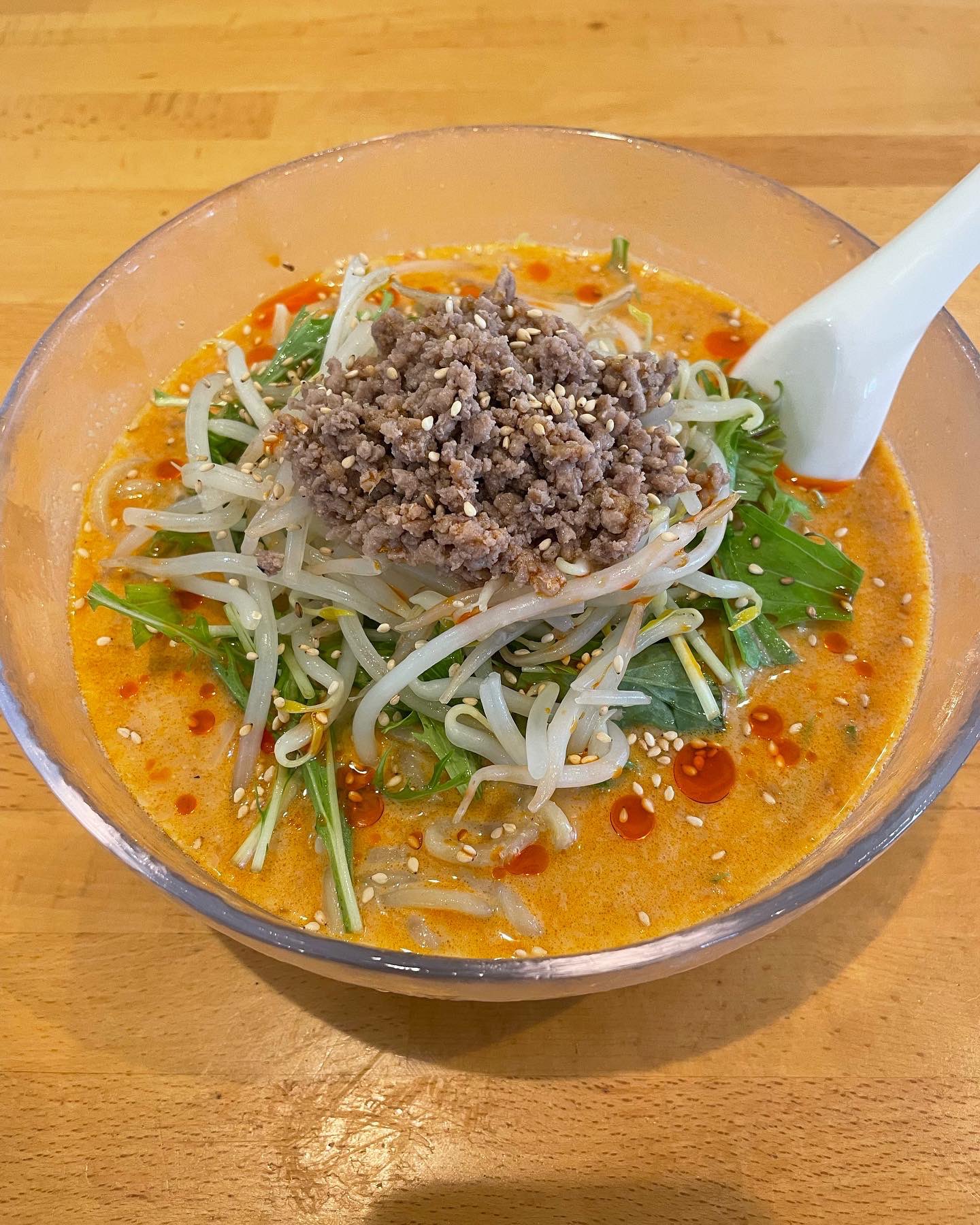 ラーメン初代好基 夜の部17時からですー 坦々麺残り10食程度になりました そえば 好基 って店名気になる方いますよね 恩人二人の名前の頭文字を一つずつつけたんです それに好きな事が人生の基本とゆう意味もあります T Co Fl9gp7cxx8