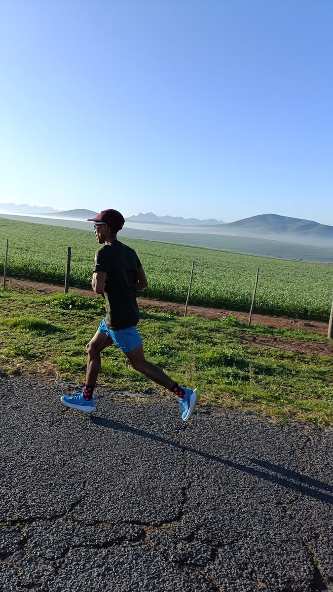 The world is a beautiful place... get out there and run!!

#TsbyTotalSports 
#totalsports 
#ikhambidistribution 
#hokafanssa 
#iloveboobies_za 
#tailwindnutrition 
#runningultras 
#mycomradesjourney 
#comrades2022 
#TheReturn
#Sishayibuya
#runner 
#hoka 
#runBANSrun