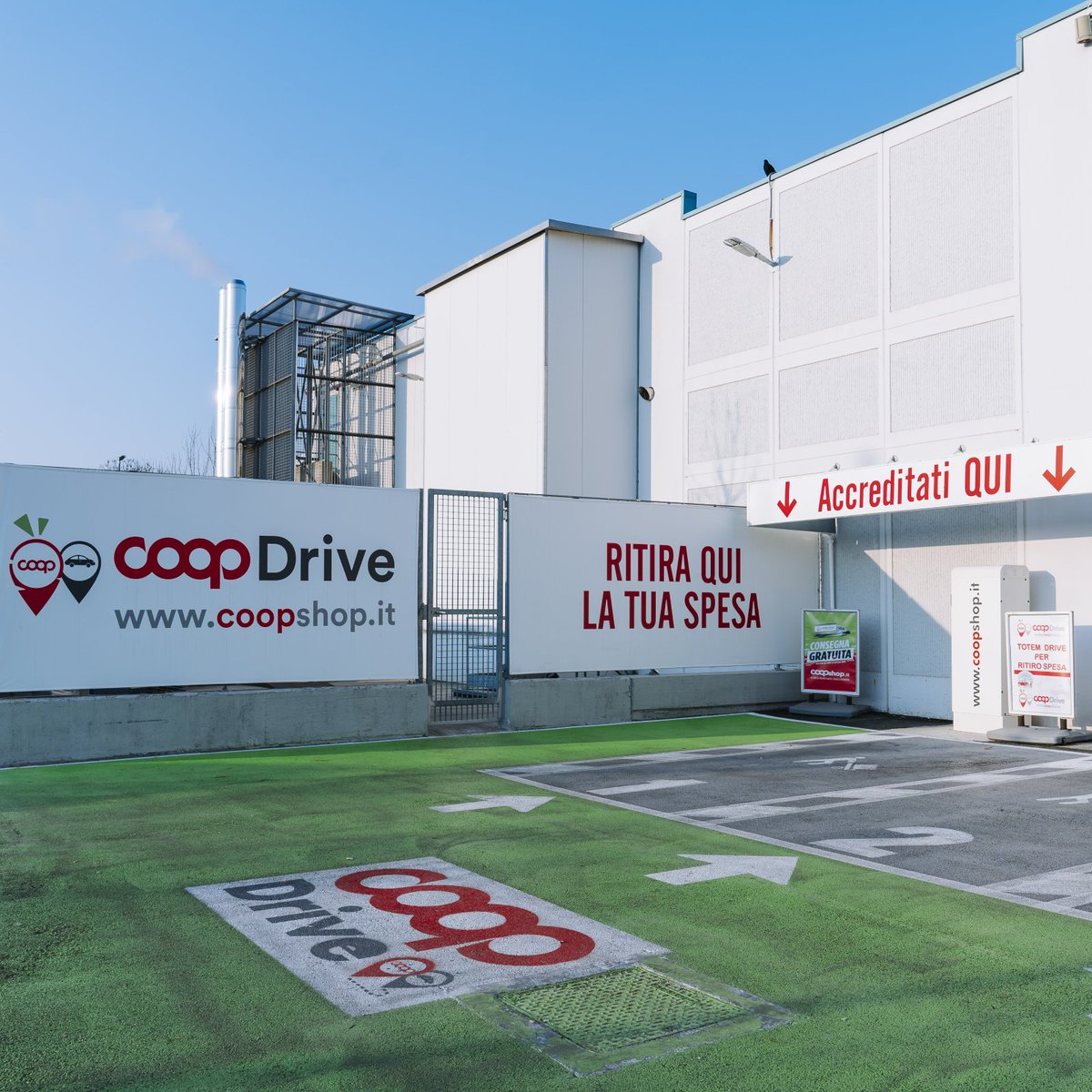 Nova_Coop's tweet photo. Hai già utilizzato @Coopecommerce? 🛒📲Il servizio di #NovaCoop per fare la spesa: comodo, veloce e semplice!
Visita il sito, scopri i vantaggi e inizia subito la tua spesa su #CoopShop 👉 https://t.co/zniR7UODGj https://t.co/Fq7DMKybzt
