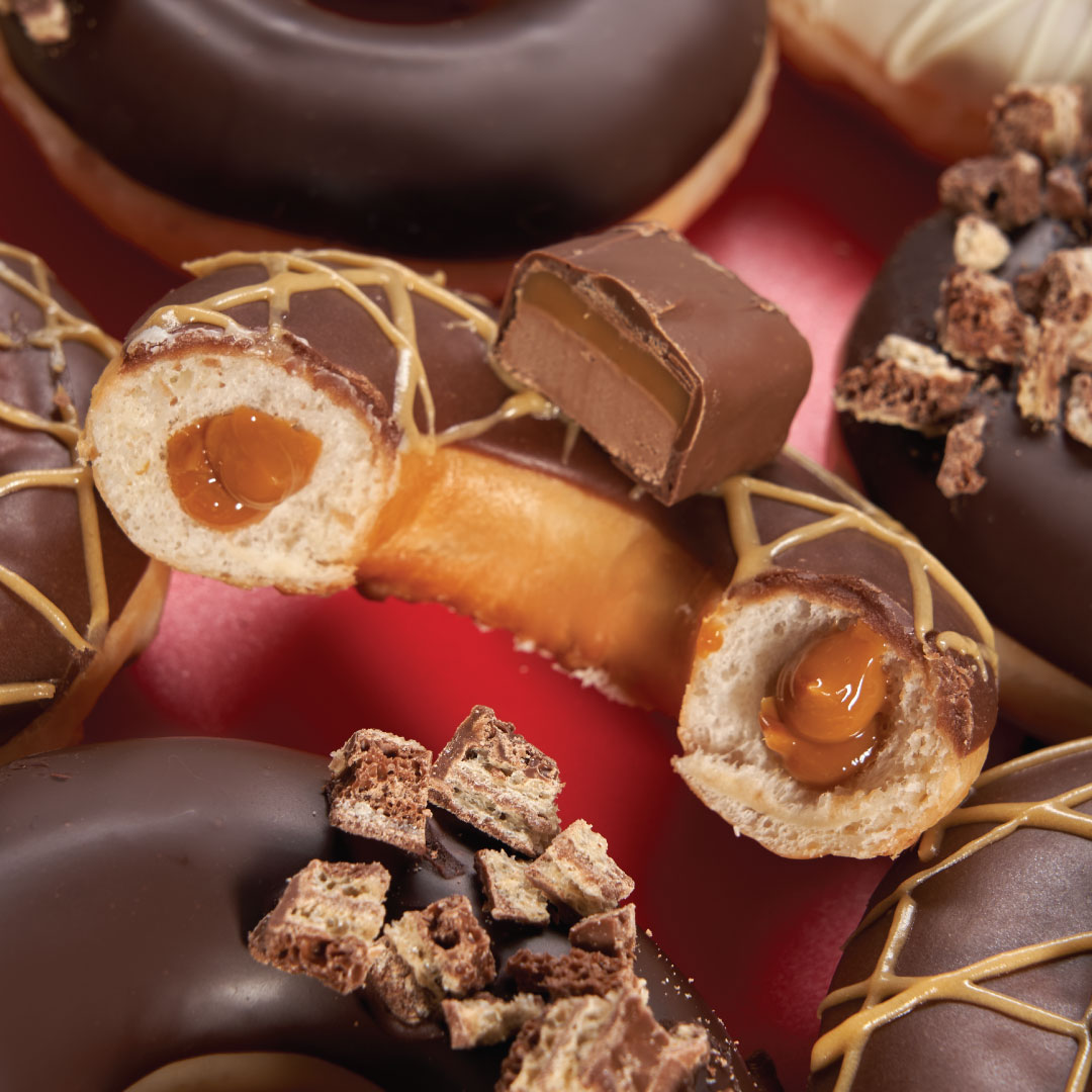KrispyKreme_ZA's tweet photo. Nothing beats that KK delicious goodness! 

You know the only thing better than the KK goodness, is sharing the KK goodness with your loved ones 🍩🤩

Get your dose of goodness in-store, via delivery &amp; mini locations.

While stocks last. Ts &amp; Cs apply.

#KKSA
#SweeterTogether https://t.co/qvphdmsGhV