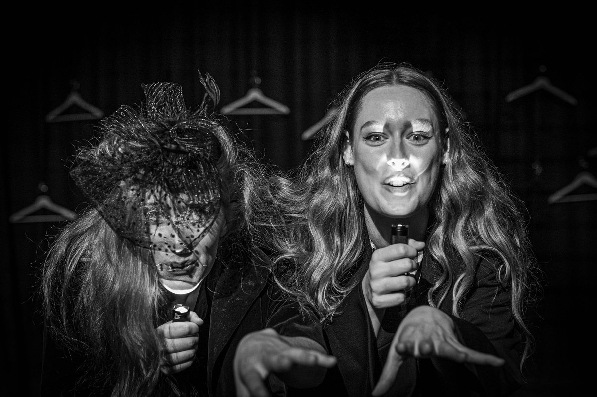 TzariniM's tweet photo. Last chance to catch #KITES from @lipzinc in London tonight! 8:30pm @CamdenFringe @LandUTheatre #femaleplaywright #newshow #1950sireland #irishdrama https://t.co/TQ5rH9ZhAo