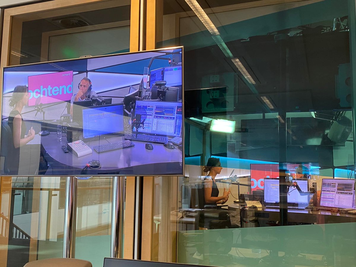 🎙Collega Jessie Vander Elst, diensthoofd Dagelijks Bedrijf Doel 3 was gisteren live op Radio 1. Ze vertelde over haar job, de dagelijkse activiteiten van haar team, de werking van de kerncentrale en de geplande sluiting. Beluister het hele gesprek: bit.ly/3zsUahs