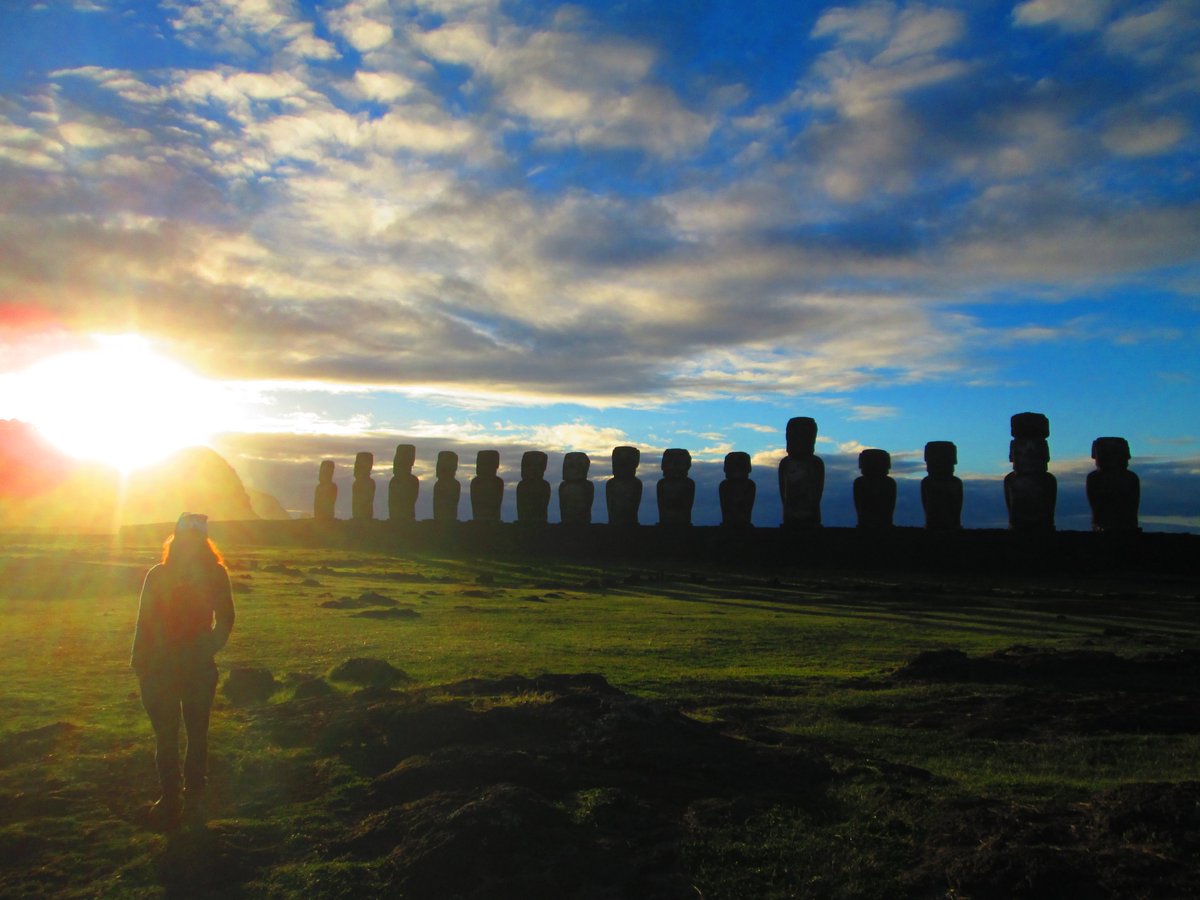 AndeanTrails's tweet photo. The month of August brings the looooong awaited news ... Easter Island has opened for tourism again! 

Visitors over the age of 6 years will need to show proof of full vaccination, a negative PCR and have a valid mobility pass.
#easterisland #easterislandreopens https://t.co/q2ZBfUNiZf