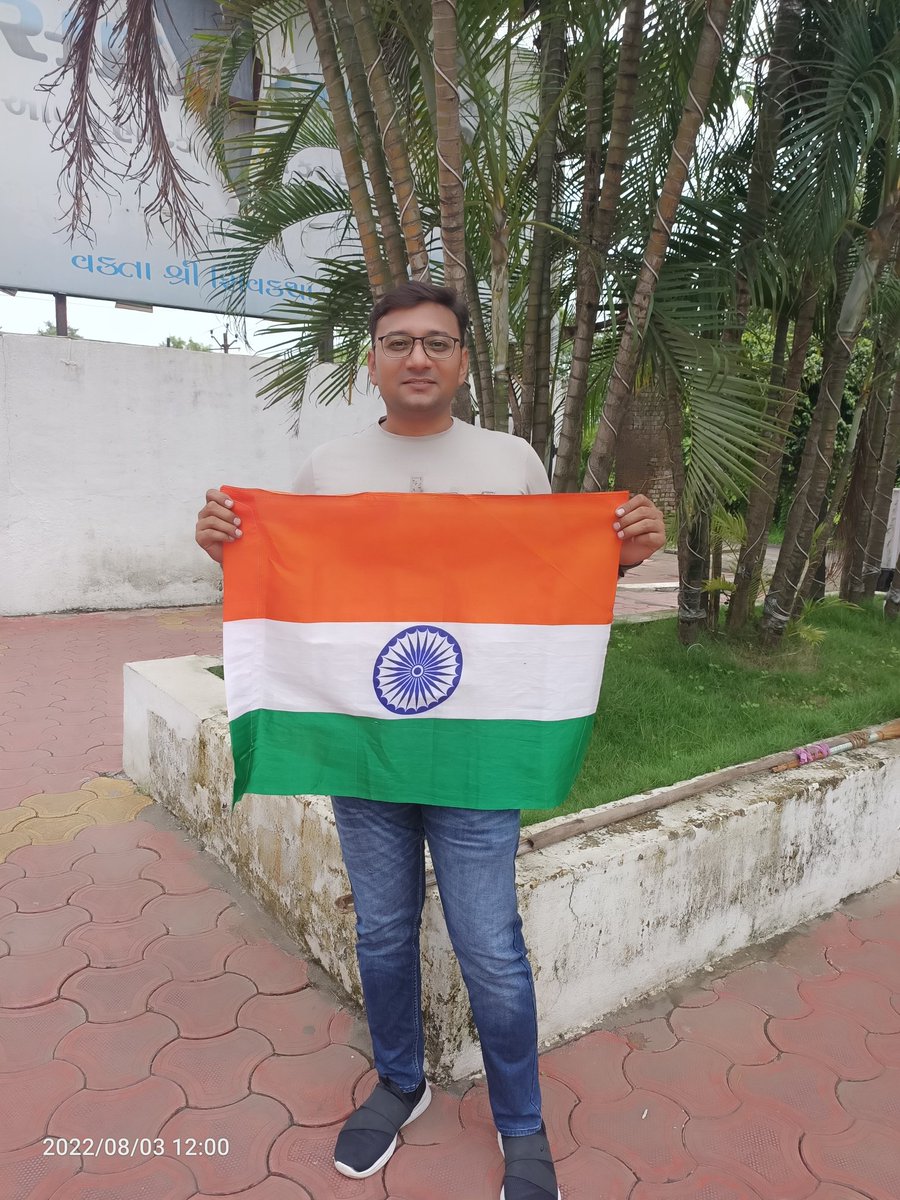 નવસારી જિલ્લાના તલાટી કમ મંત્રીશ્રીઓ દ્વારા રાષ્ટ્રધ્વજ ધારણ કરી તલાટી કમ મંત્રીશ્રીઓના પડતર પ્રશ્નોના નિરાકરણ બાબતે અનોખો વિરોધ નોંધવામાં આવ્યો..<a href="/GRTMM1/">ગુજરાત રાજ્ય તલાટી મંત્રી મહામંડળ (OFFICIAL)</a>