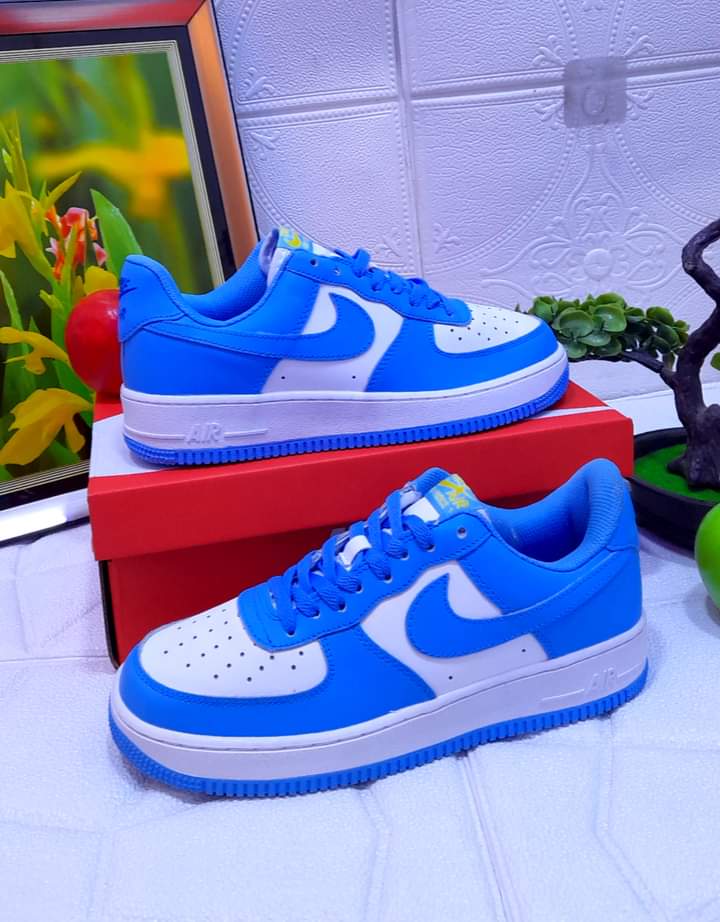trisney01's tweet photo. Please Come and buy Sneaker 250gh else I won't get transportation for the #SoccabetProLeagueAwards I beg😥

All Sneakers Comes with its BOX.

Kindly Retweet for me if you seeing this 🤗 https://t.co/3eAgYEHYX3