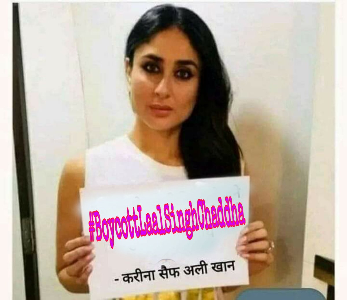 ShekhaR_0079's tweet photo. Modi Bhakton 😬😬
"Aap jaa rahe ho na film dekhne toh mat jaao" 😡😠

"NOBODY HAS FORCED YOU"

 #BoycottLaalSinghChaddha

@TheVeenaSwami @Richa67651107 @PHOENIX21PHOTON @Shinny4SSR https://t.co/pgayE0kh7a