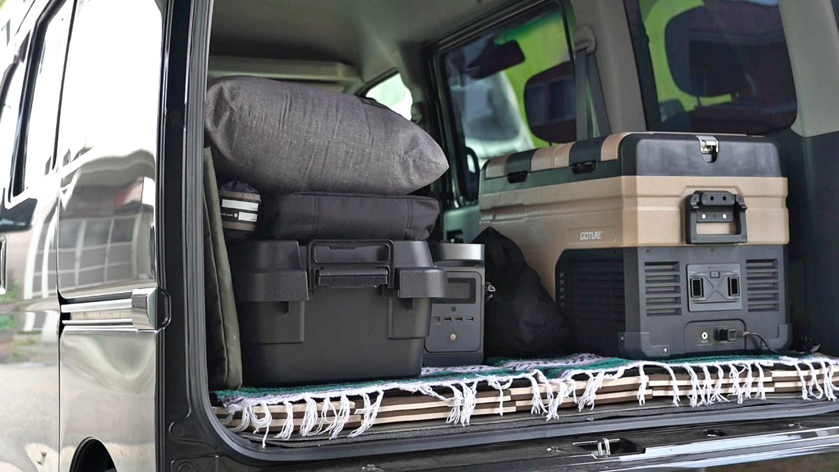 CarlifebaseEJTV's tweet photo. NEW車載冷蔵庫(自腹)導入!35Lの容量で2室使い分け可能(2室独立温度設定20℃~マイナス20℃)
本日アップ予定のYouTube動画でも使用しています(嫁が)
#車載冷蔵庫 #goture #ソロ車中泊 #車中泊女子 #夏車中泊 #車中泊 #軽バン車中泊 #車内キャンプ #carcamping #vanlife https://t.co/reCARVsX9w