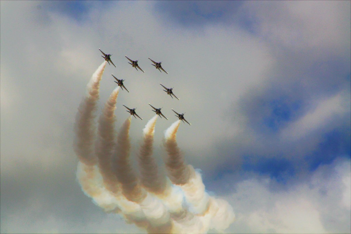 RickyMacca6's tweet photo. The Black Eagles @SouthportAir show https://t.co/xC3GT02wug