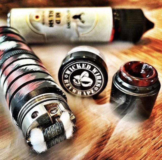 Stunning shot by one of the Vaporony team if you’re looking for banging coils check out <a href="/wickedwiresuk/">Wicked Wires UK</a> and for a quality vape shop with old school service check out <a href="/vaporony/">Vaporony</a> 
#vapeshop #coils #coilart #mech #vapes