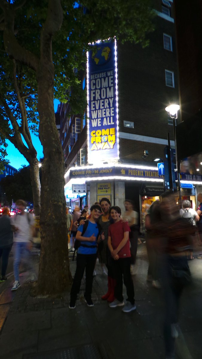 Caught a show in London yesterday with these guys, and 💥WOW💥 what a show it was.  Nothing short of 10/10 for <a href="/ComeFromAwayUK/">Come From Away UK</a> at <a href="/Phoenix_Ldn/">Phoenix Theatre</a> . . . . if you get a chance go 👀 it #brilliant #theatre #london
