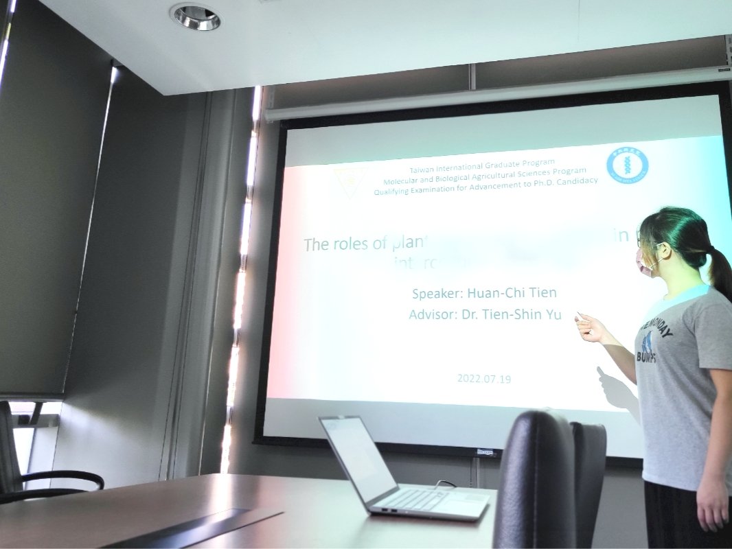 TsyLab's tweet image. Congratulations to our PhD. student @HuanChiTien1 for passing her qualifying exam!🎉🎉🎉