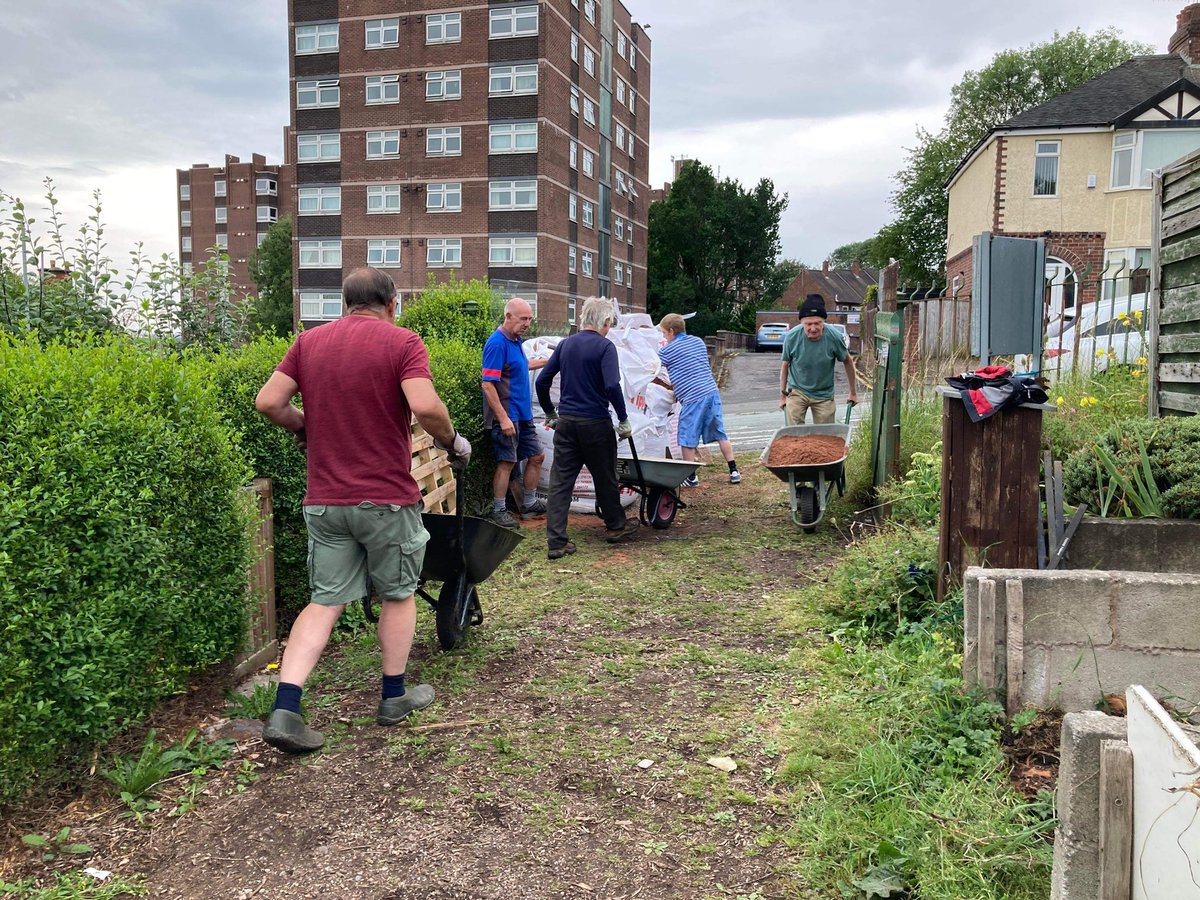 Festival Stoke (@festivalstoke) on Twitter photo πNew Blog Postπ
Itβs full steam ahead at Richmond Street Allotments. ππΌ 
Catch up on all the #GreeningStoke news here β¬οΈ
greeningstoke.org.uk
<a href="/SoTCityCouncil/">Stoke-on-Trent CC</a> <a href="/Lettingintlight/">Letting in the Light</a> 
#allotmentblog #communitygarden
πΈππ±πͺ΄π»ππ₯π«ππΊ πNew Blog Postπ
Itβs full steam ahead at Richmond Street Allotments. ππΌ 
Catch up on all the #GreeningStoke news here β¬οΈ
greeningstoke.org.uk
<a href="/SoTCityCouncil/">Stoke-on-Trent CC</a> <a href="/Lettingintlight/">Letting in the Light</a> 
#allotmentblog #communitygarden
πΈππ±πͺ΄π»ππ₯π«ππΊ