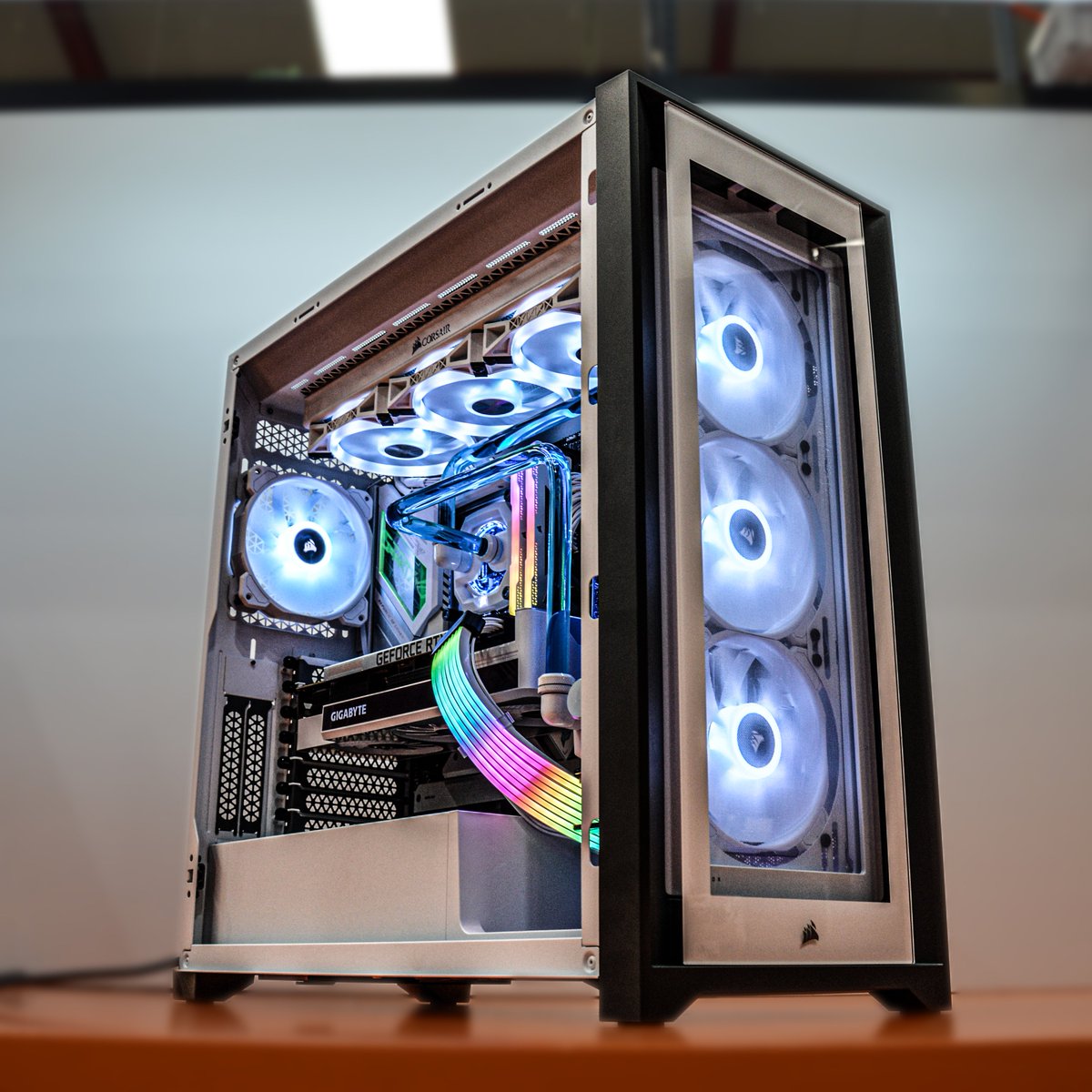 PcComponentes tweet media