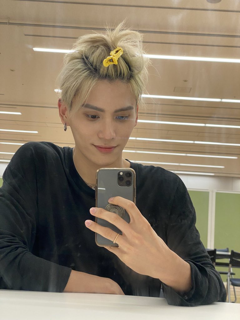 thinkabtyootae's tweet photo. fancafe 💚 https://t.co/hqdvS0cQN0