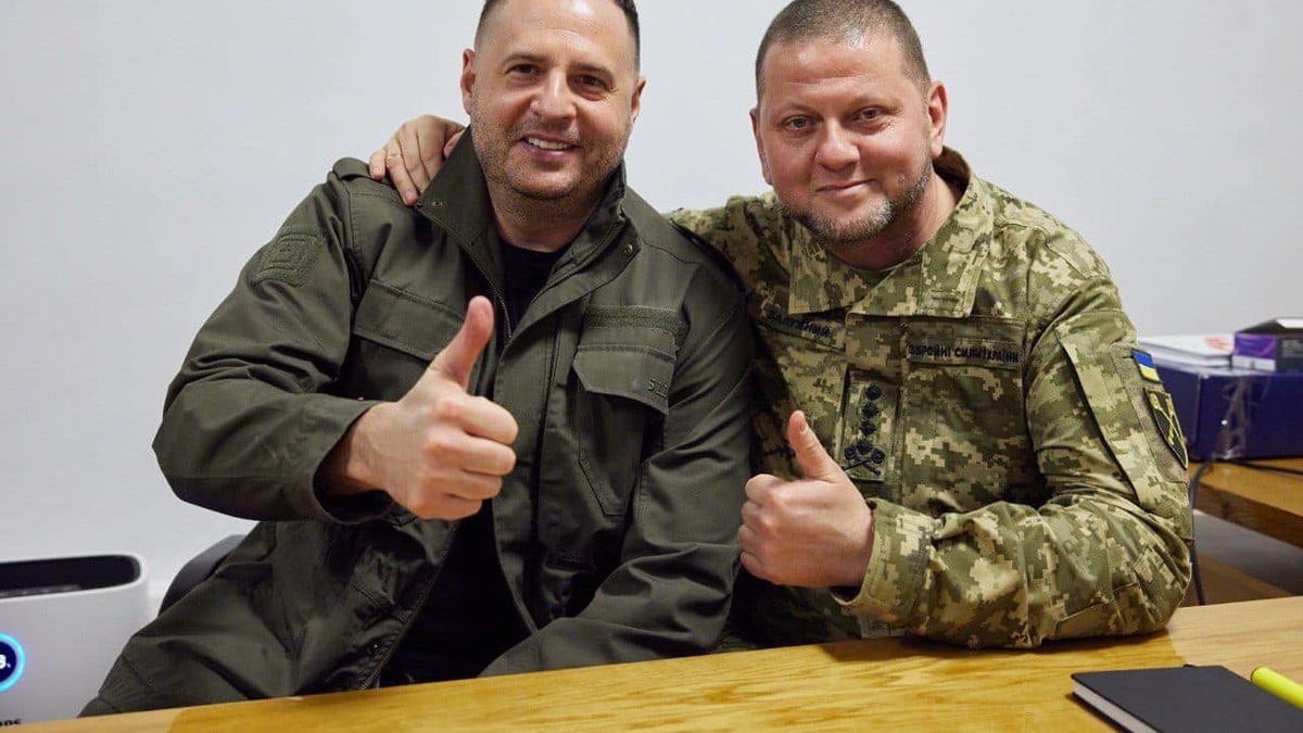 ProhodiMimec19's tweet photo. @zholovyii @GrimucaS @JasonVoorh_Jr @OPyshna @OrwellsShaddow @nossofado @alex1979p Ти ще тут чмо кацапське? Піздуй на швабру. А це тобі для прискорення. На реактивній тязі швидше долетиш  🚀 https://t.co/OG4bmOZNbd