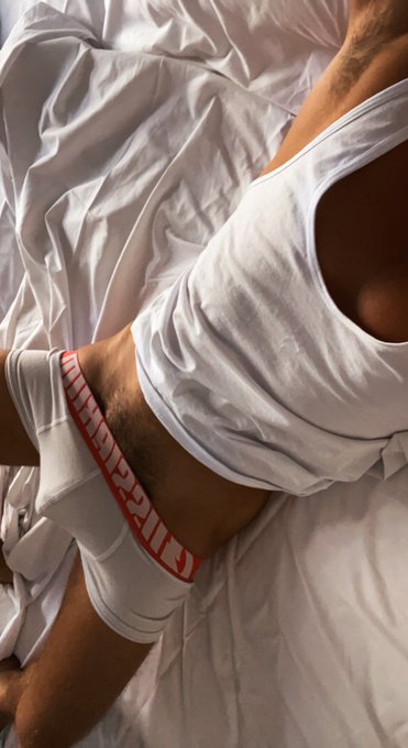 Good morning Twitter 😘😈 https://t.co/QfHm15hYHm