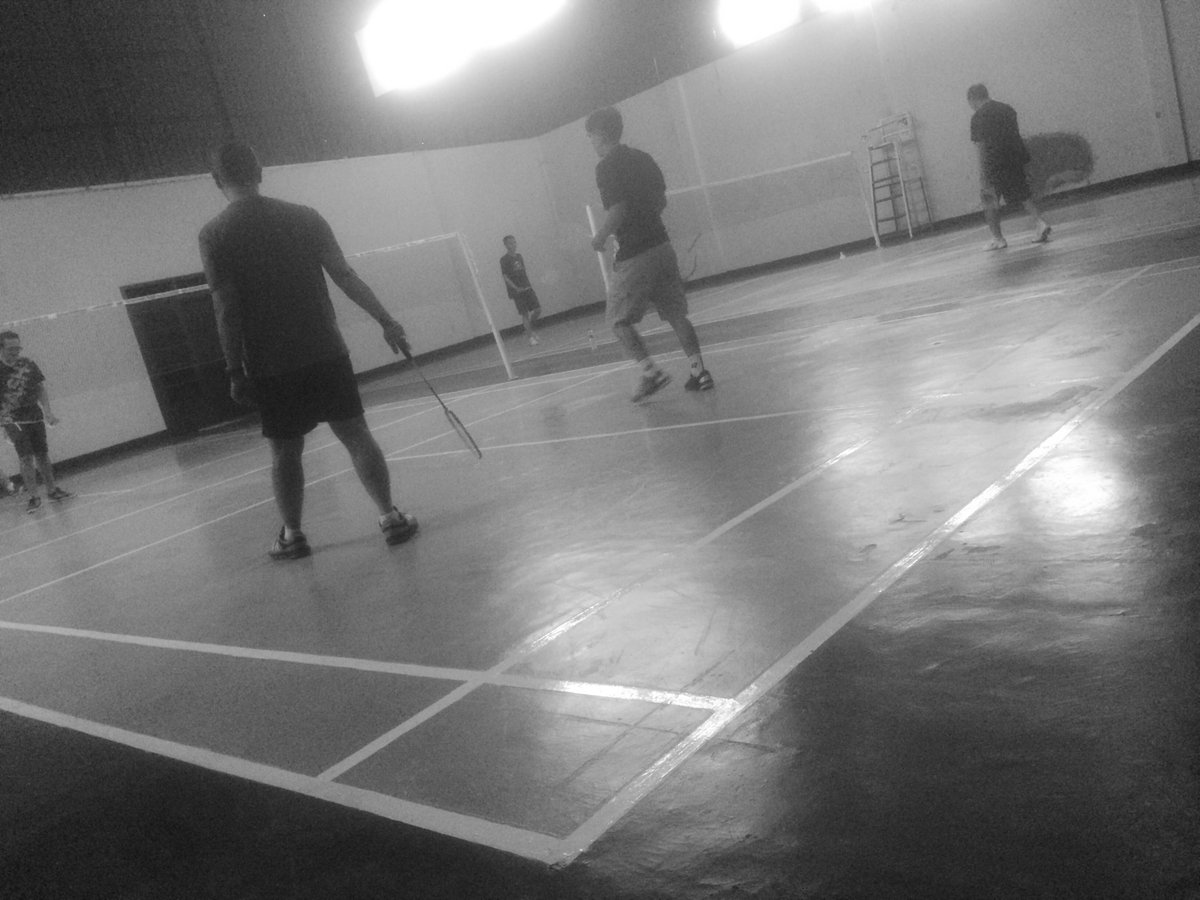 AlienKiss's tweet photo. Badminton Day https://t.co/cuDnnHeKa2