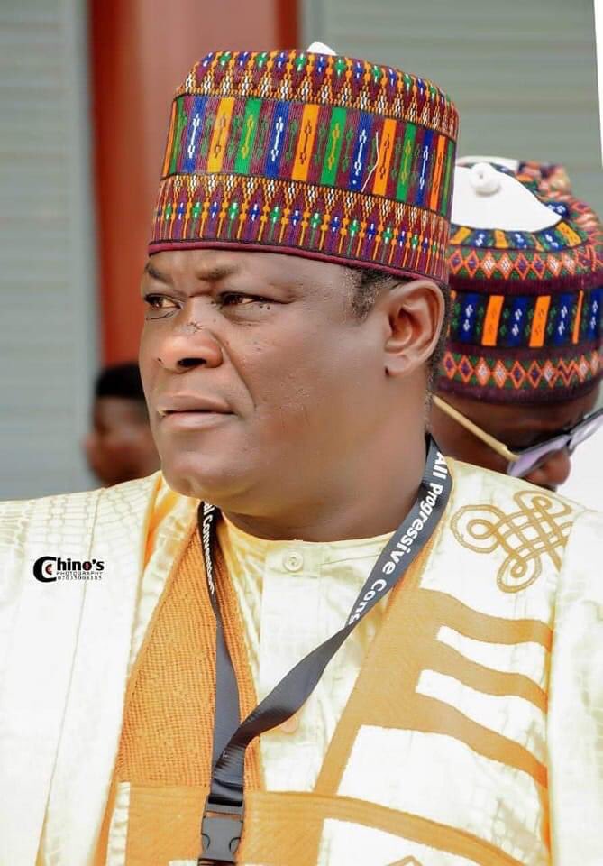 DeriKawu's tweet photo. Hon. Goni Bukar Lawan (Hon. Commissioner of Youths and Sports) May your gentle soul rest in Jannatul Firdauss 🤲😢
#Bugon
#Yobe
#BUR_YUN_GDM_Fed_Constituency 2007 - 2019 https://t.co/NSVa9DODAv