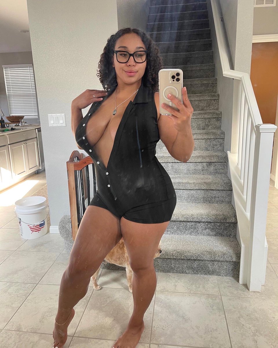 Hazel tweet media