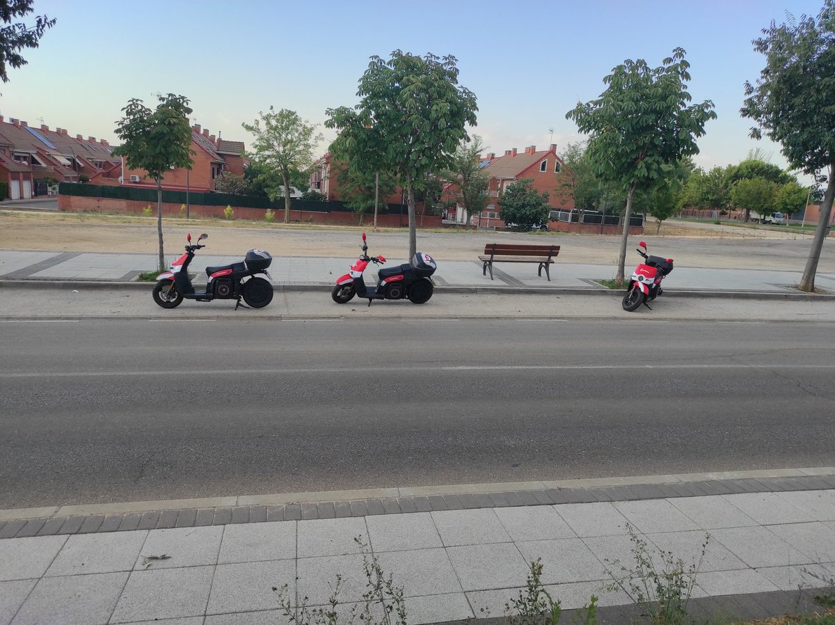 colomail's tweet image. Nuevo transporte de @AccionaMoto , pero si damos instrucciones para que ocupen lo menos posible y aparqué en batería, se lo agradeceriamos. Gracias
@aytogetafe @PoliciaGetafe