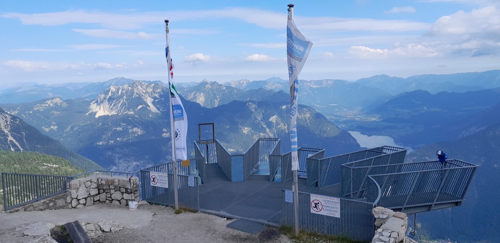 DachsteinKripp's tweet photo. DANKE 🙏 an unsere Berg-Crew, die uns regelmäßig mit aktuellen #Sommer Fotos direkt vom # Berg versorgen 👌 Ihr seid die BESTEN 👍 - #dachsteinkrippenstein https://t.co/rQB096DZZo