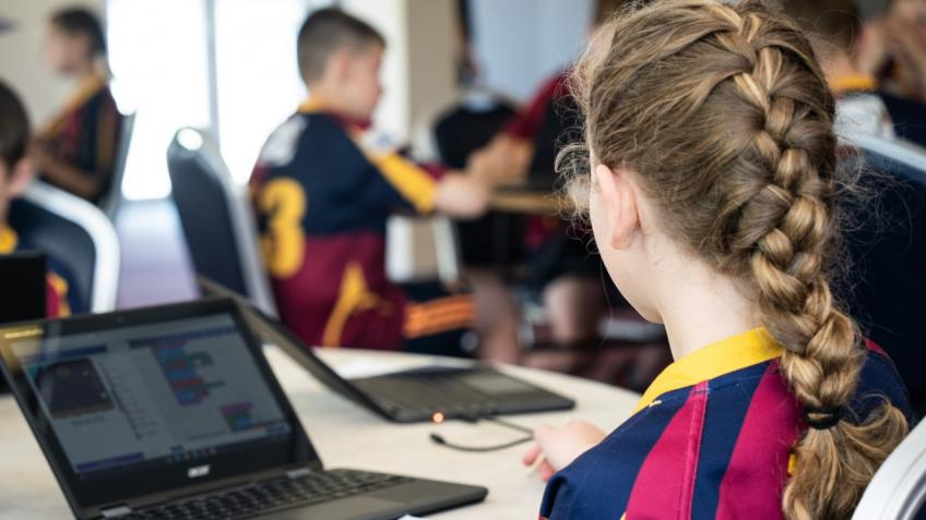 digitallcharity's tweet photo. We're delighted to be providing free coding and cyber events and camps for young people in Swindon and West Berkshire. If you can, please support the charity so we can help even more children:
https://t.co/pdbTVc6d3S
#crowdfunder #digitalskills #digitallyactive #coding #cyber https://t.co/GBhrW93VTv