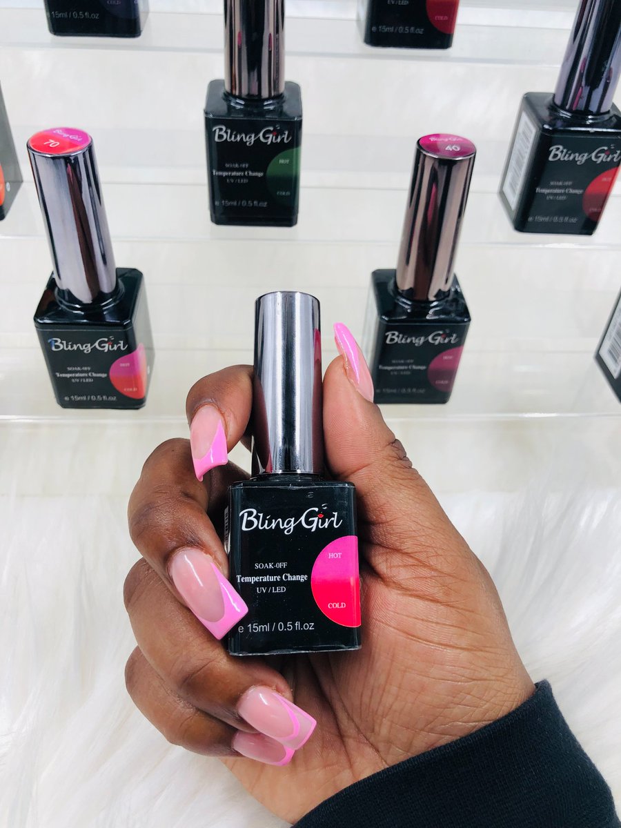OfficialBlingG's tweet photo. Sometimes you'll feel hot 🔥 and sometimes you'll feel cold ❄ and that all depends on where you put your hands! 
The Bling Girl Magical Temperature Gel changes colour as your nails get exposed to either the heat or the cold, with 36 different shades you could choose from. https://t.co/aGjQQRKy9E
