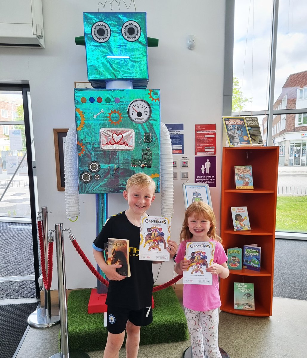 stocktonlibrary's tweet photo. Robbie the Robot is excited to meet all the children 😃 Pop along to see the fab book display at #BillinghamLibrary - all books available to borrow. And remember to sign up for the Summer Reading Challenge! #Gadgeteers https://t.co/gPwXKK1Gt0