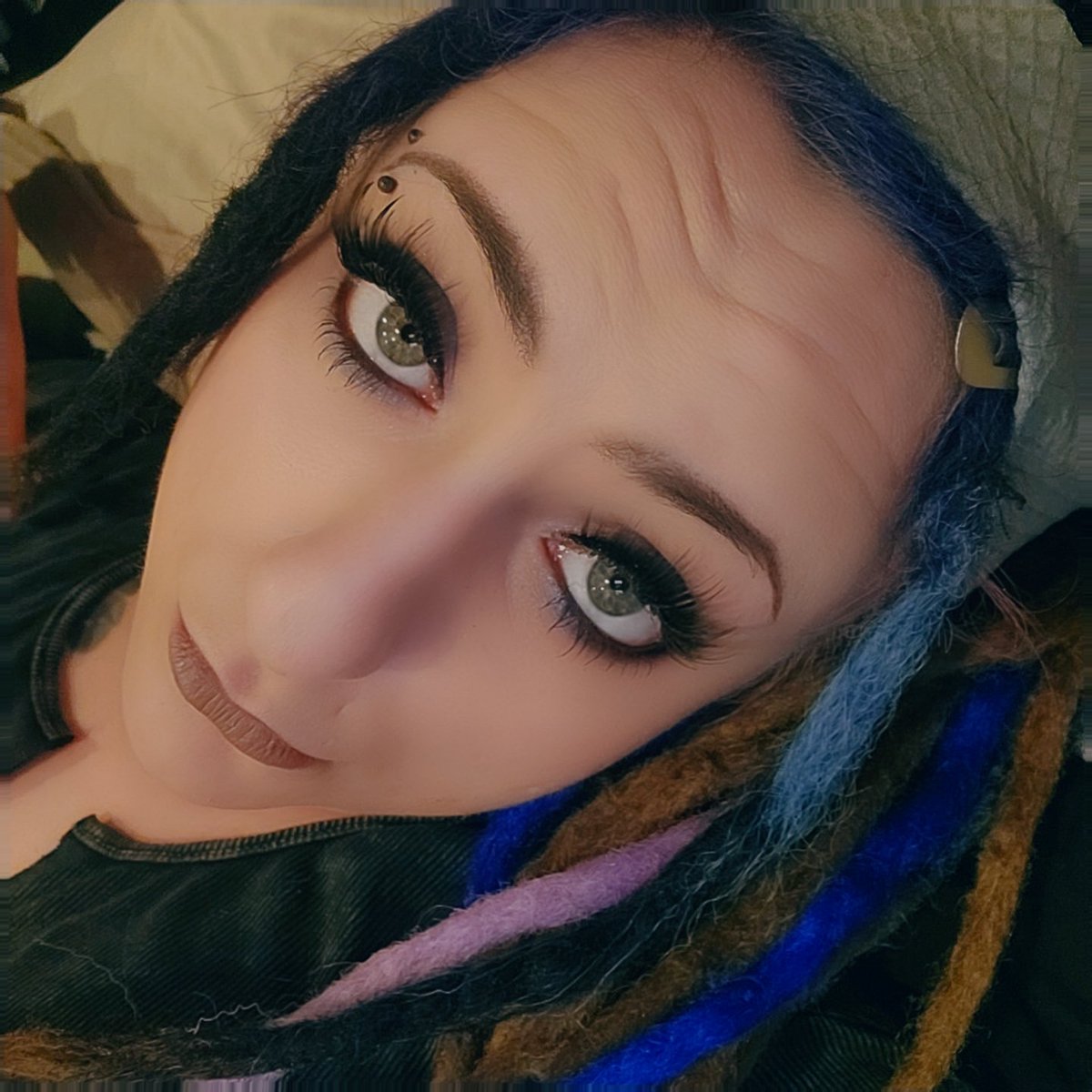 Crazed_Intent's tweet photo. Love the way my makeup, turned out. Bf still doesn't seem to care... #lonelybutnotalone #grownapart #1yearanniversary https://t.co/roXnGMEED2