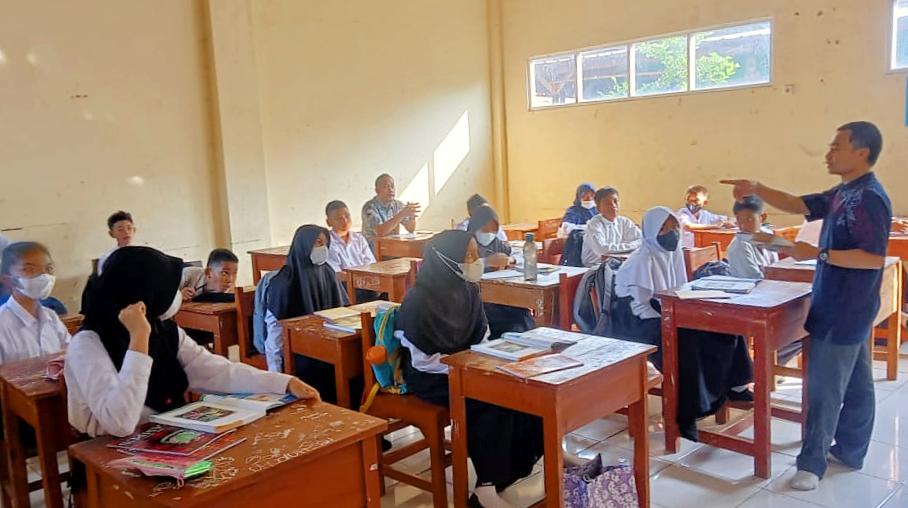 Supervisi sama Kepala sekolah ❌
Supervisi sama Pengawas Sub-rayon ❌
Sekalinya disupervisi sama Assesor Ban/SM Provinsi Jabar ✅😃