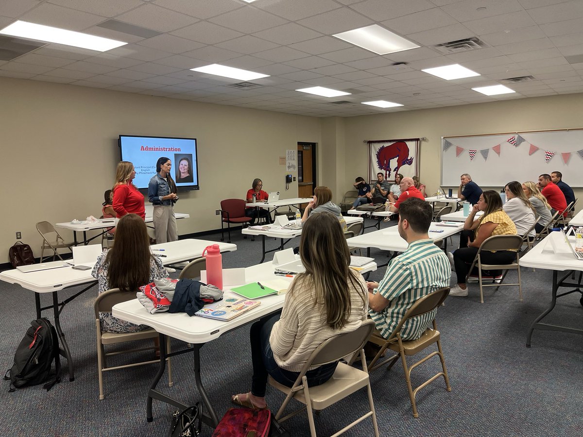 jessrose2boys's tweet photo. @JKPeirson #BroncoWay. Monday New Teacher. @jen_dixon1. Jen Dixon teaching our new teachers about teaching and leading with a #HumbleHeart. https://t.co/Kp3R4RfoT9