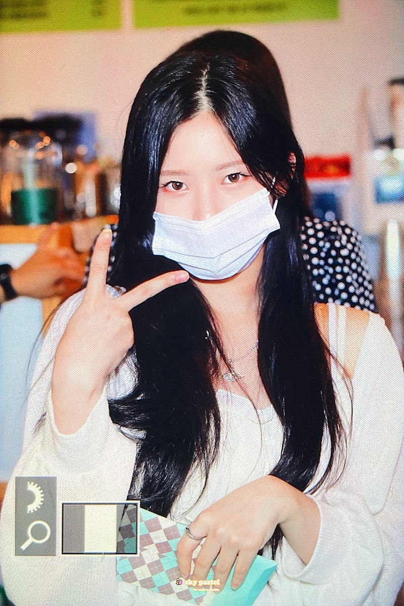 Sky_Pastel99's tweet photo. 220803 채빈

#네이처 #채빈 #최유빈 #nature #chaebin @nature_nchworld https://t.co/X9DPDKNOgC