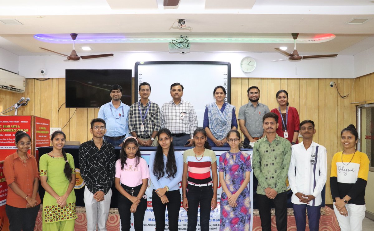 amroli10's tweet photo. Date :- 03/08/2022, Wednesday ; “Inter Class Quiz Competition”
.
.
.
.
.
#amroli #amrolicollege #Bestcollege #Topcollege #JZShah #HPDesai #Competition #QuizCompetition #College #Interclass #InterclassCompetition #InterClassquizCompetition #InterClassquizcompetition2022_23 https://t.co/cGdbEyguz1