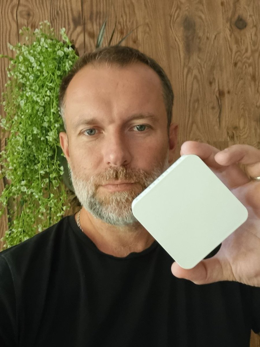 ChirpDeWi's tweet photo. We have started integrating the first 2.4 GhZ #LoRaWAN devices on our network! Exciting stuff is just around the corner! Join the first dual band, global IoT network! #Miner and #token sale will be announced soon! https://t.co/HDwgbMMlNq