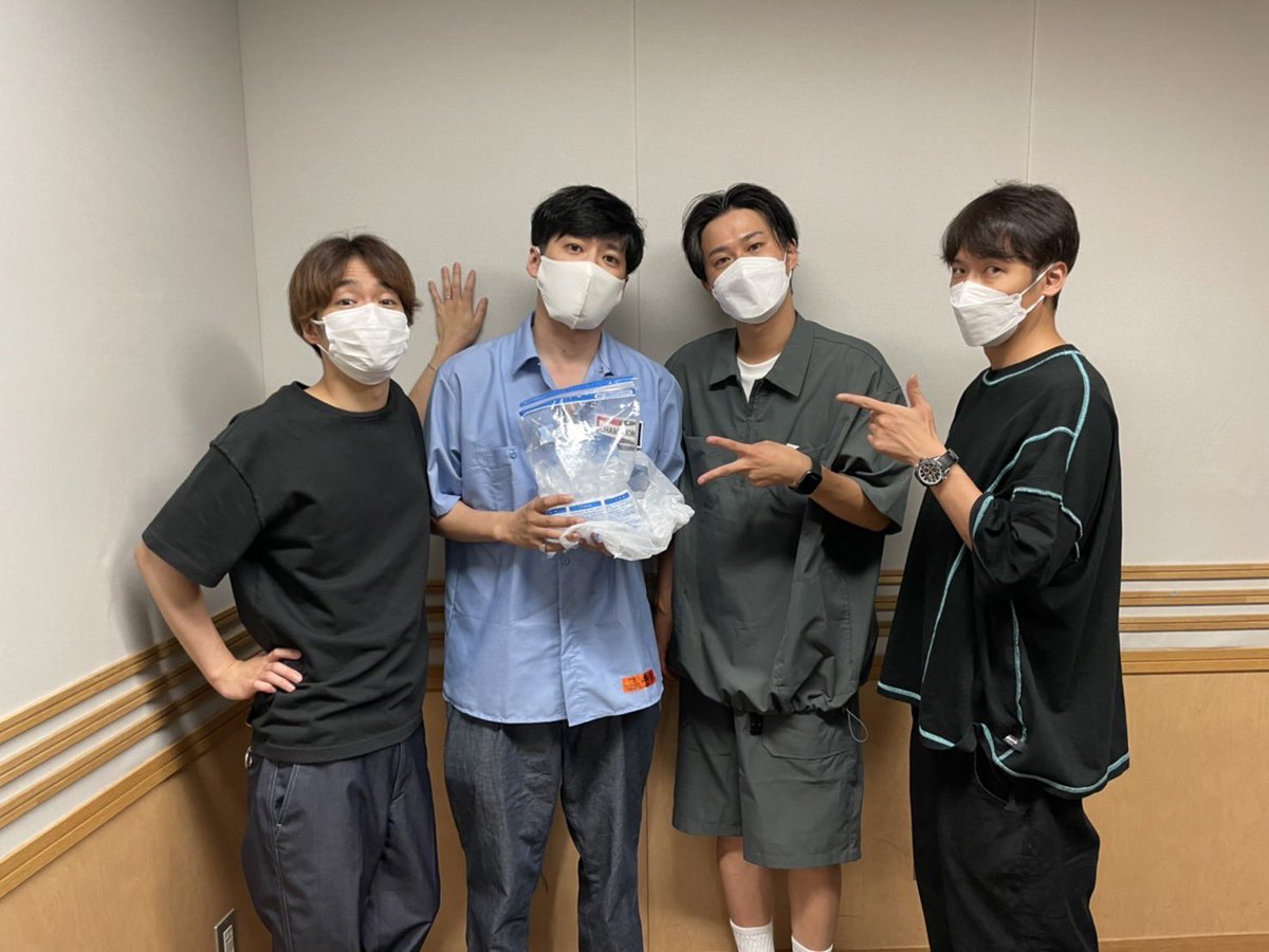 雲水 公式 S Tweet 雲水ラジオ 雲水の今晩どうしましょう は文化放送 超 A G にて 本日26 30より配信開始です 今晩は 皆様お待ちかねの リ リ リクエストソ ング 是非お楽しみください 雲水 Unkoba Agqr 小野賢章 岸本卓也 早乙女