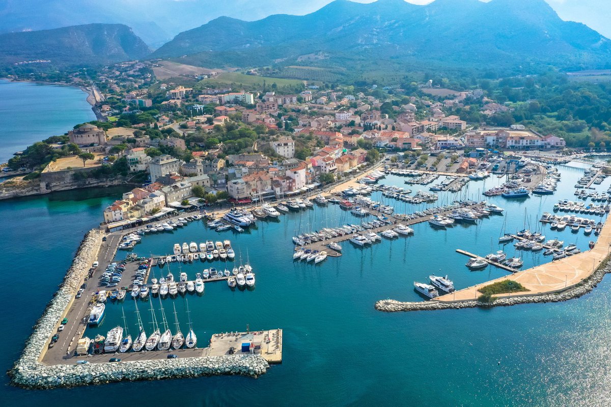 Le 1er tremplin musical de Porto Latino, c'est ce soir !
Rendez-vous place du village.
⌚ A 21h00.
🎶 Concert gratuit.