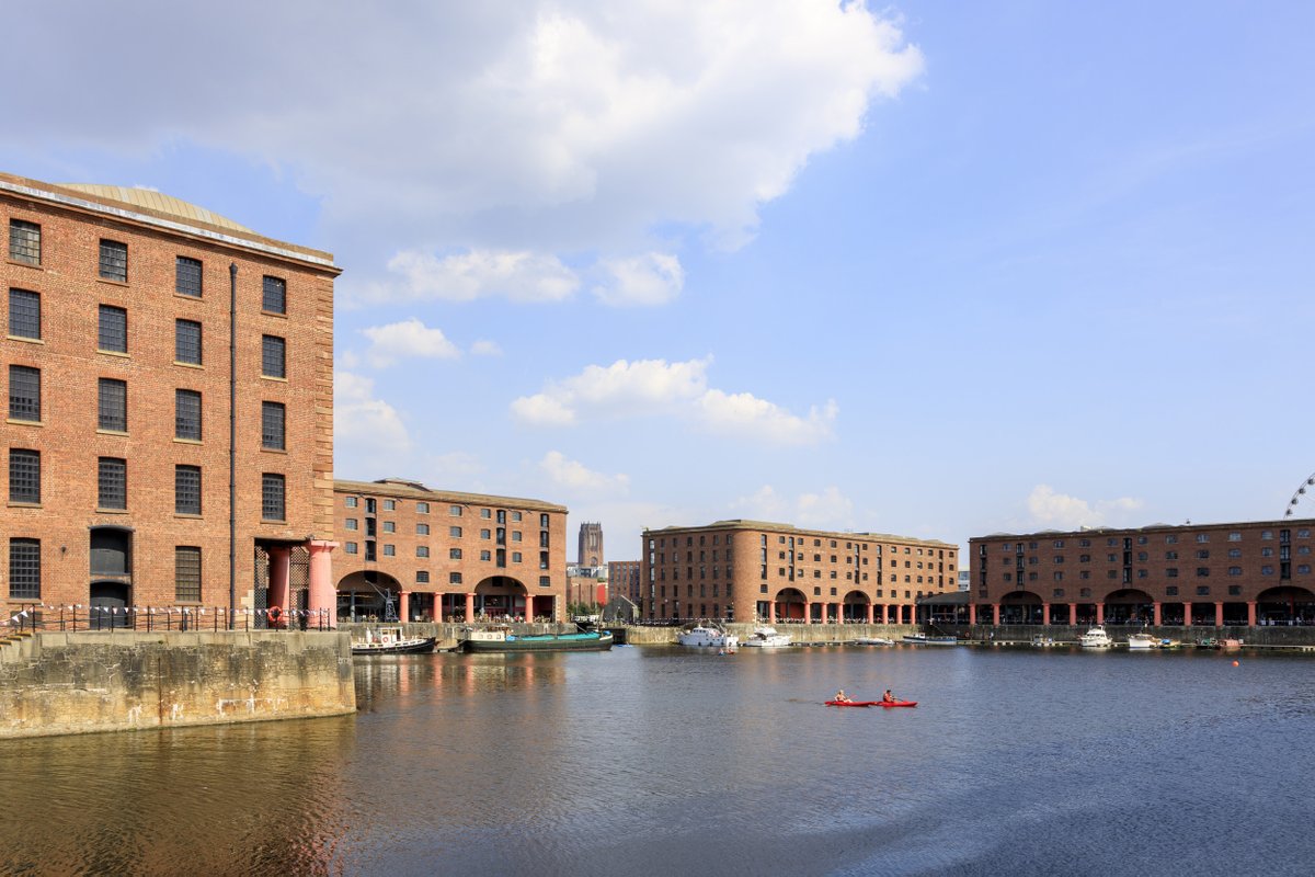 Wirral Life Magazine (@wirrallifemag) on Twitter photo Oh! I do like to be beside the seaside... Lots of fun to be had in the sun at Royal Albert Dock... Find out what's in store 👉ow.ly/PZub50Kao2F Oh! I do like to be beside the seaside... Lots of fun to be had in the sun at Royal Albert Dock... Find out what's in store 👉ow.ly/PZub50Kao2F