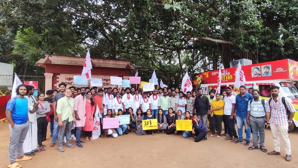 VP_Sanu's tweet photo. Pondicherry University has led protracted struggle against fee hike in recent past. SFI's Southern Indian Jatha received an exciting response from comrades who have reiterated that Indian universities &amp; colleges need 'grants', not 'loans'. Education is a right, not a commodity. https://t.co/SOp9DolWzC
