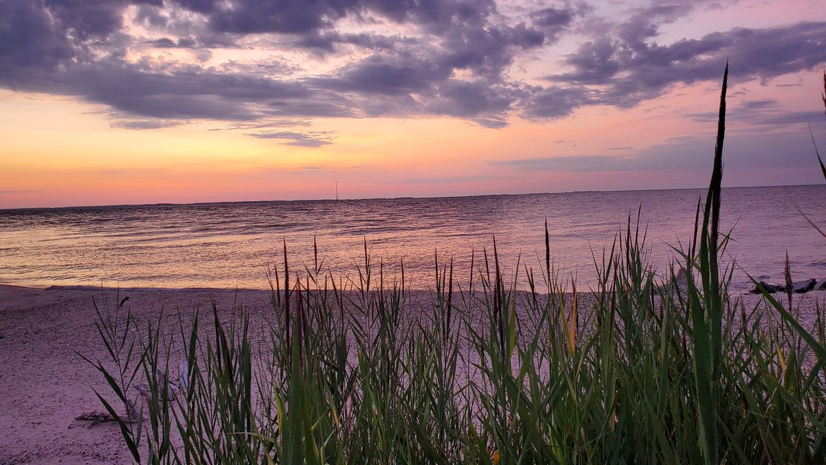 scottmcquinn1's tweet image. Beautiful way to start a Wednesday 💯 Don&apos;t sleep away Mother Nature&apos;s amazing views 😉 @TuckerFox5 @ClaireFox5DC @fox5dc @SOMDWxNews @ClaireFox5DC