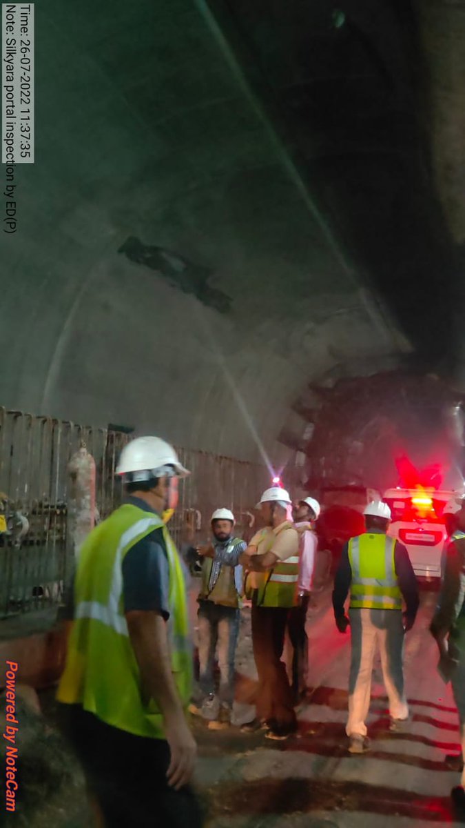 RNhidcl's tweet photo. Inspection of Ongoing Silkyara Bend Barkot Tunnel (4.531 Km) by ED(P), Dist.- Uttarkashi https://t.co/97ctijaj1k