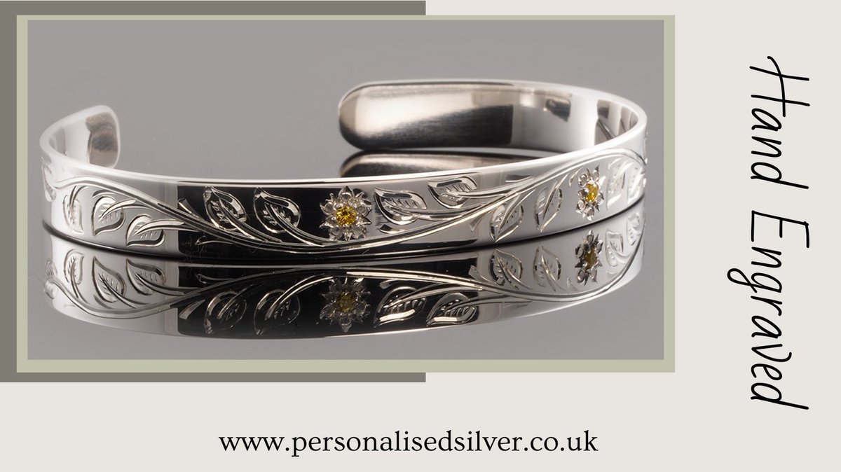 Morning #elevenseshour

We hand engrave all of our silver jewellery and gifts.  Nice deep engraving which will last forever. 💗

Have your own special message personalised on your gift 🎁 personalisedsilver.co.uk/collections/si… #mhhsbd #htlmpinsta #handmade