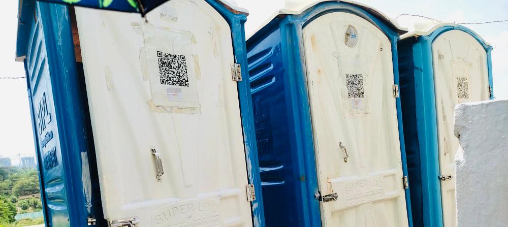 pilgrims can quickly provide input on cleanliness thanks to QR codes installed outside washrooms.
#SwachhAmarnathJiYatra 
#Amarnathyatra2022 
#AmarnathYatra  
#SwachhTeerth
<a href="/nitishwarKumar/">Nitishwar Kumar IAS</a>
<a href="/Diprjk/">Information & PR, J&K</a>
<a href="/OfficeOfLGJandK/">Office of LG J&K</a>
@MayorJammu
<a href="/SwachhBharatGov/">Swachh Bharat Urban</a> 
#SwachhSurvekshan2023