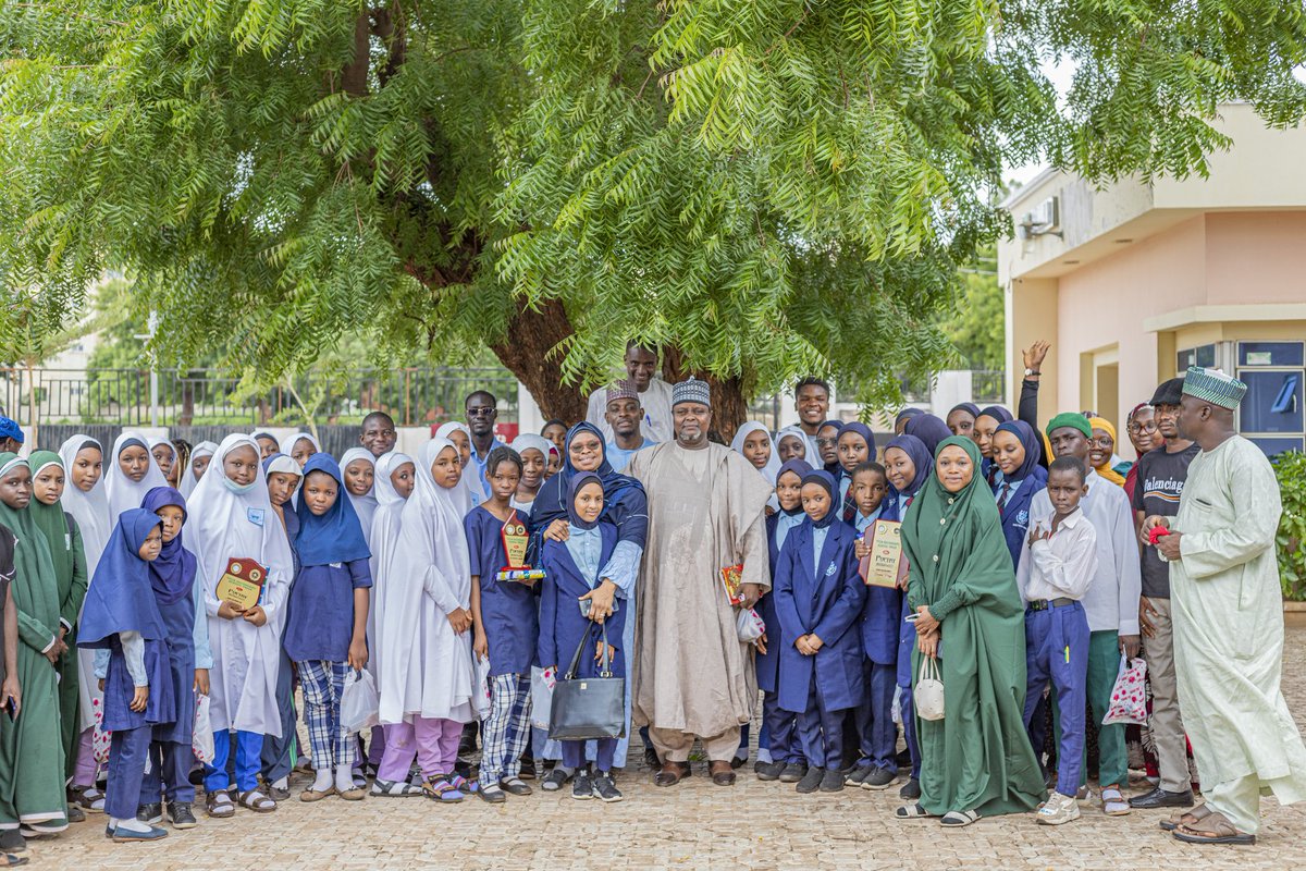 SOBAFdn's tweet photo. The SOBAFest × TFCN Secondary School Slam is sponsored by @teachforchangen in partnership with @21stCEHub and @dreams_imagery.

All photos featured are credit to @dreams_imagery.
#sobafest22secondaryschoolslam

/6 https://t.co/WQnGmYb8SA