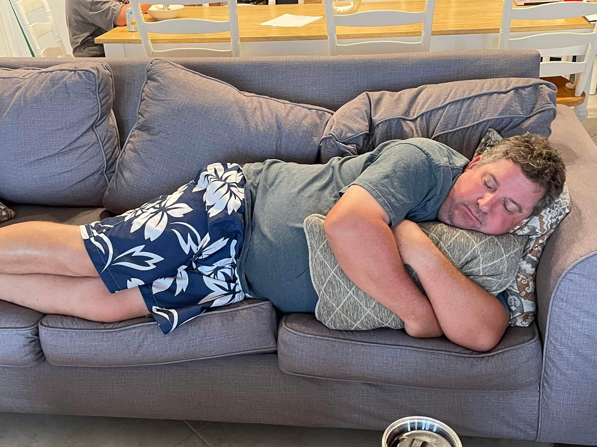 MofaMilfer's tweet photo. #mofa nap after a day on links @freddies27holes @holdenbeach https://t.co/GGLBxoBKl0