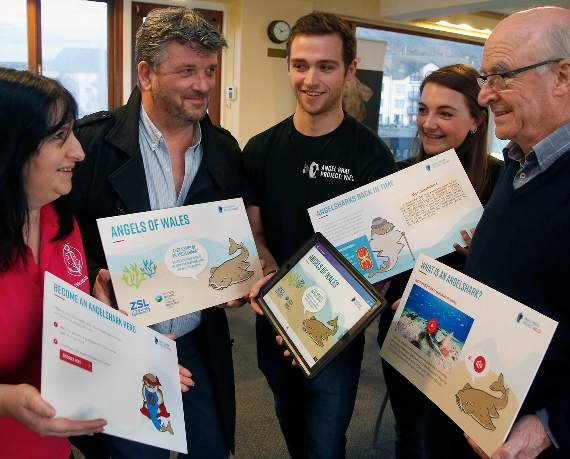 ProjectSIARC's tweet photo. 📢We are looking for a Local Community Organiser to support with the delivery of @ProjectSIARC (Sharks Inspiring Action and Research with Communities) in North Wales 📢 

Applications by 14 August – https://t.co/fxYwkwsry5. 

Please share.  
#CareersWales #Wales #ConservationJobs https://t.co/Eo911Dvh23