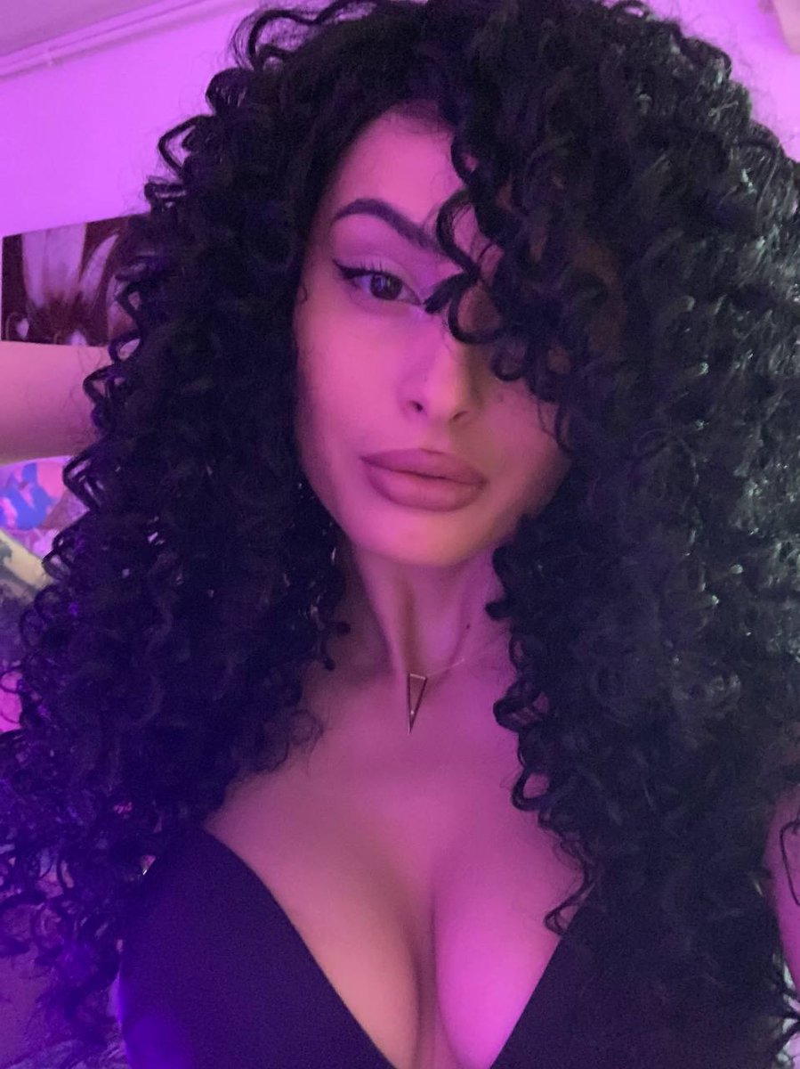 OnlyFansGals's tweet image. 🔥 Oh WOWWW! 🔥

Do I have a treat for you or what?! 😍🤤

@itgirlfayefree is simply INCREDIBLE 😫😈

Subscribe to her here 👇🏻🥵
onlyfans.com/itgirlfayefree

She&apos;s making the SEXIEST content just for you 😏😜

That body is something else, I&apos;m obsessed already 🍒🍑

Follow her NOW! ❤️