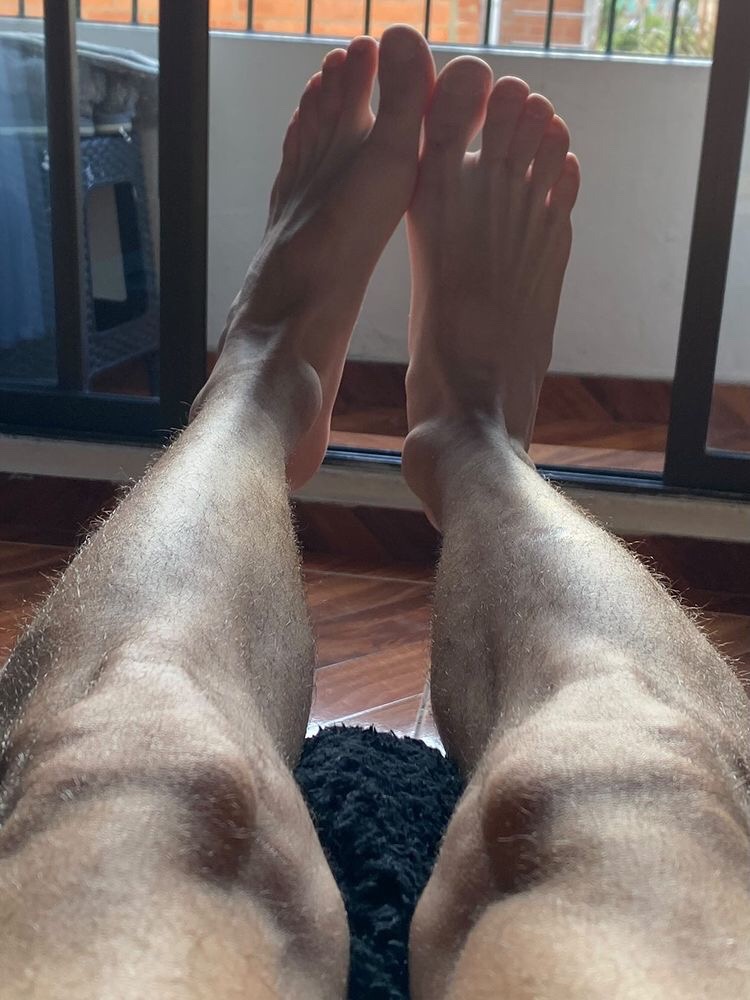 Jannie_cold's tweet photo. feets 😈 https://t.co/cgzBuC04Sv