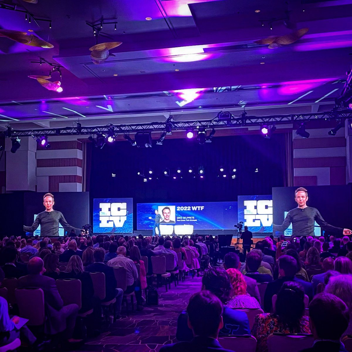lauriewdavis's tweet photo. Technology doesn’t sell houses, agents do. - Mike DelPrete #ICLV DelPrete #iclv #realestate https://t.co/gh2kXWOYa0
