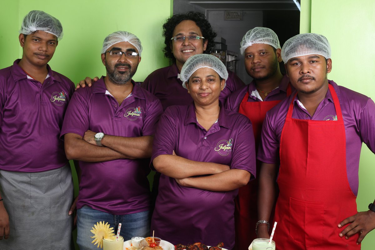 pritishsc's tweet photo. New Joint Venture of #AscentGroup ... #Jalpaan ... Food at your fingertips... #yummy https://t.co/VwRcNILpy2